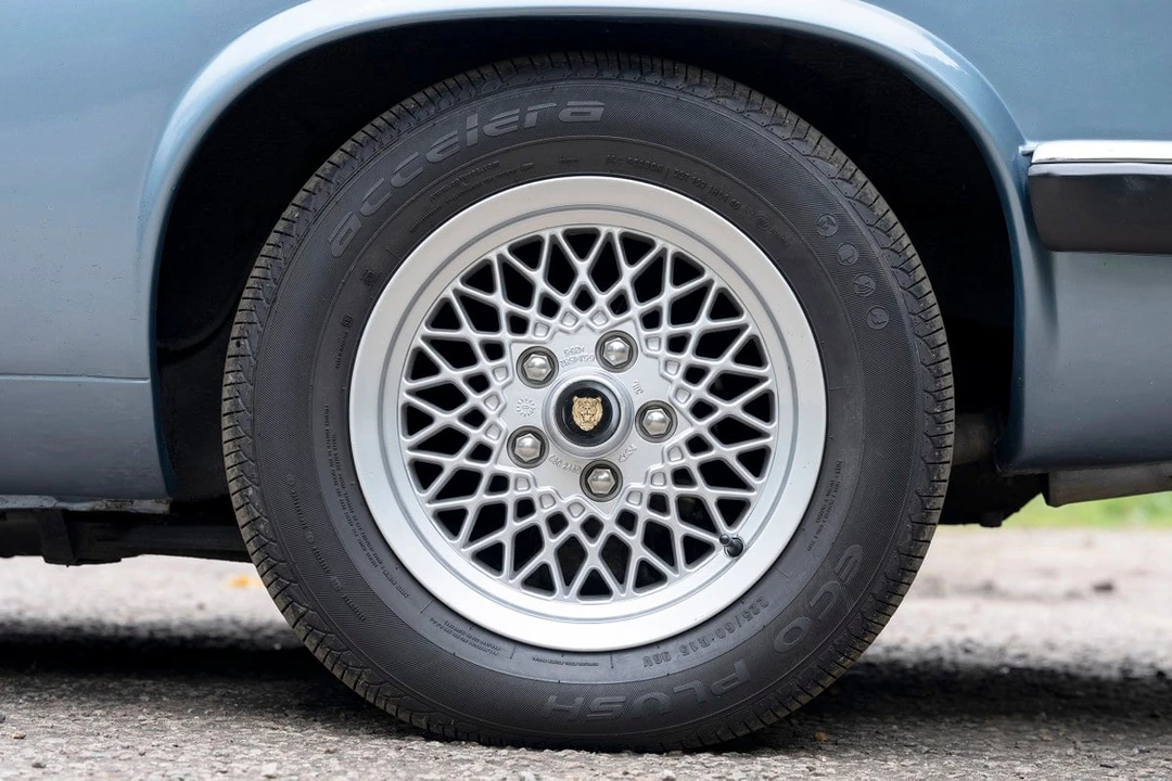 1988 Jaguar XJS Convertible - Image 27 of 30