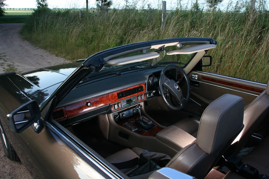 1988 Jaguar XJS Convertible - Image 2 of 3