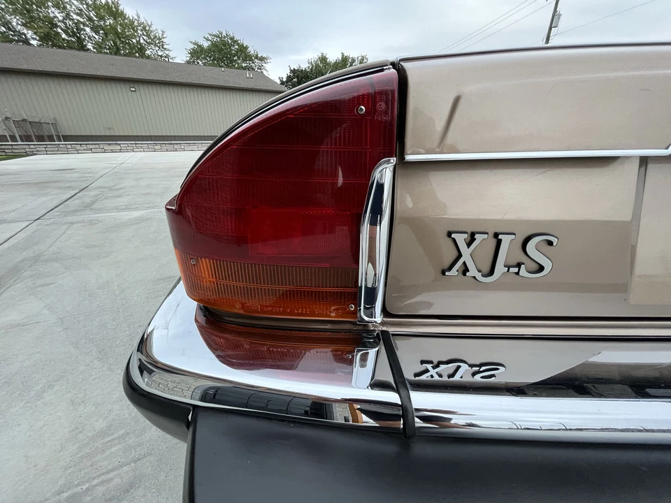 1988 Jaguar XJS Convertible - Image 29 of 31