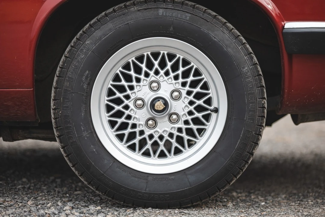 1988 Jaguar XJS Convertible - Image 24 of 30