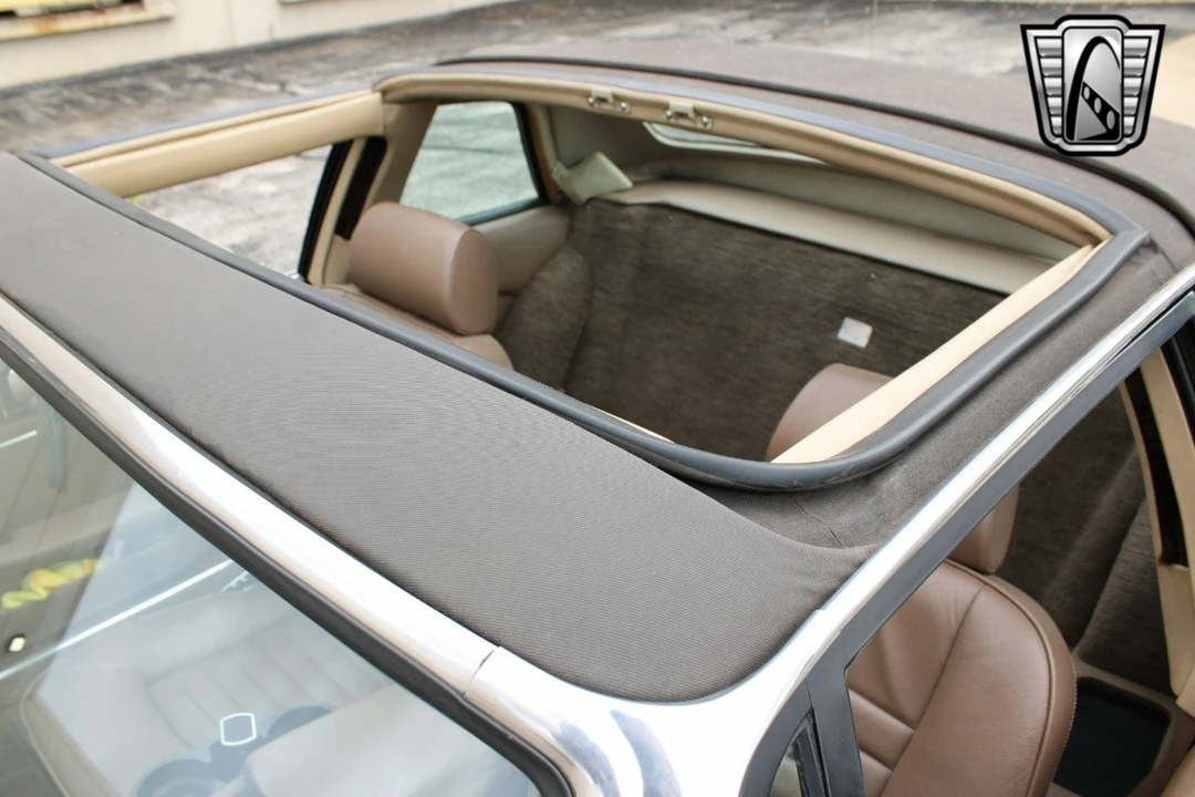 1988 Jaguar XJS Convertible - Image 10 of 12