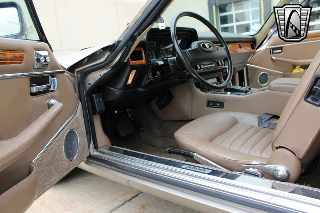 1988 Jaguar XJS Convertible - Image 20 of 21