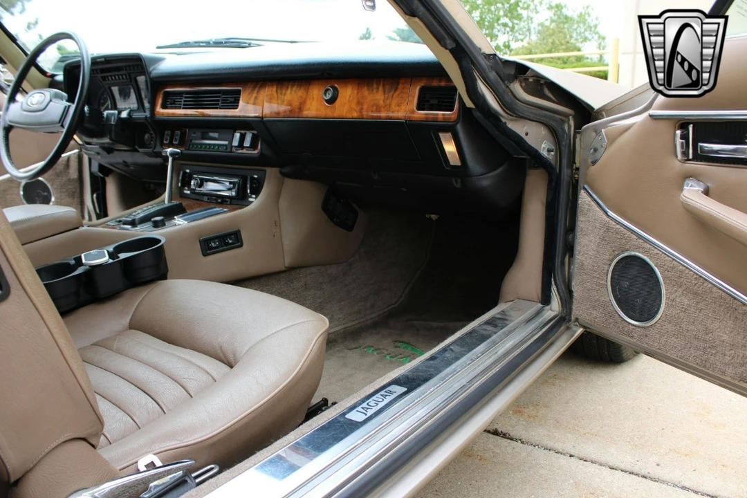 1988 Jaguar XJS Convertible - Image 21 of 21