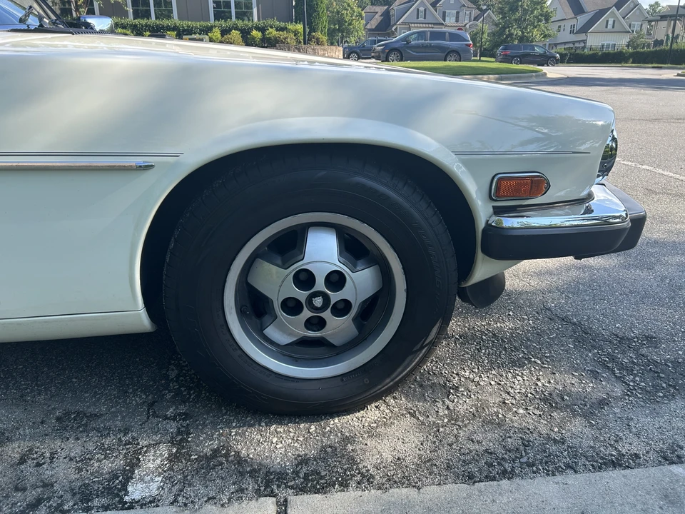 1988 Jaguar XJS Convertible - Image 25 of 31