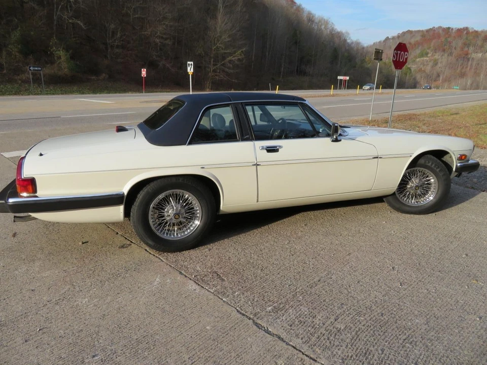 1988 Jaguar XJS Convertible - Image 7 of 31