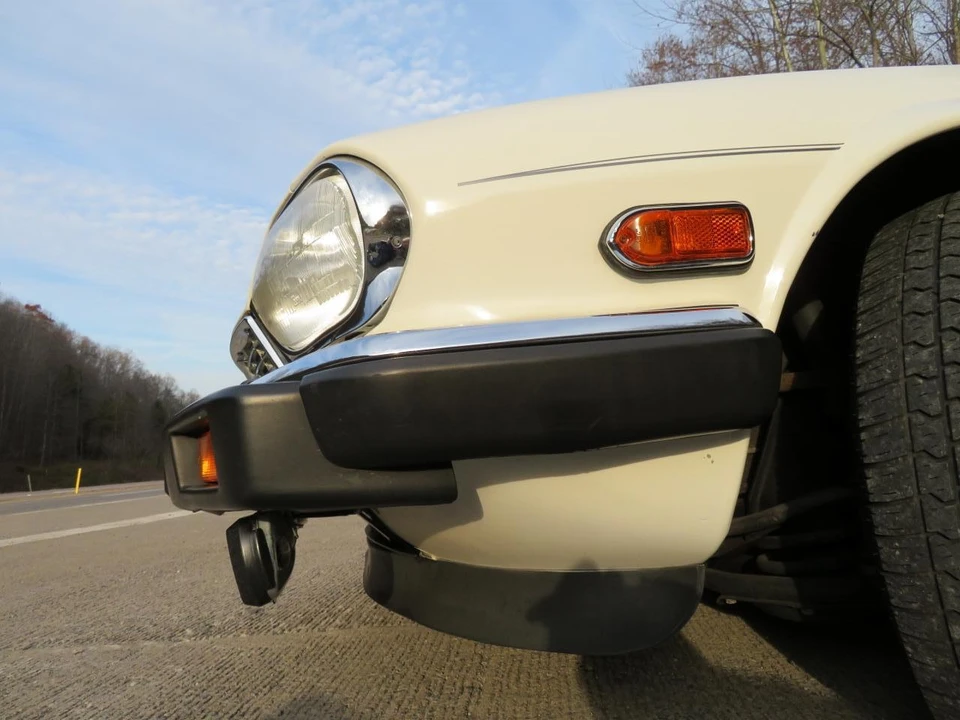 1988 Jaguar XJS Convertible - Image 17 of 31