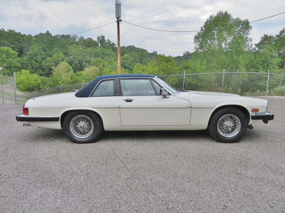 1988 Jaguar XJS Convertible - Image 14 of 31