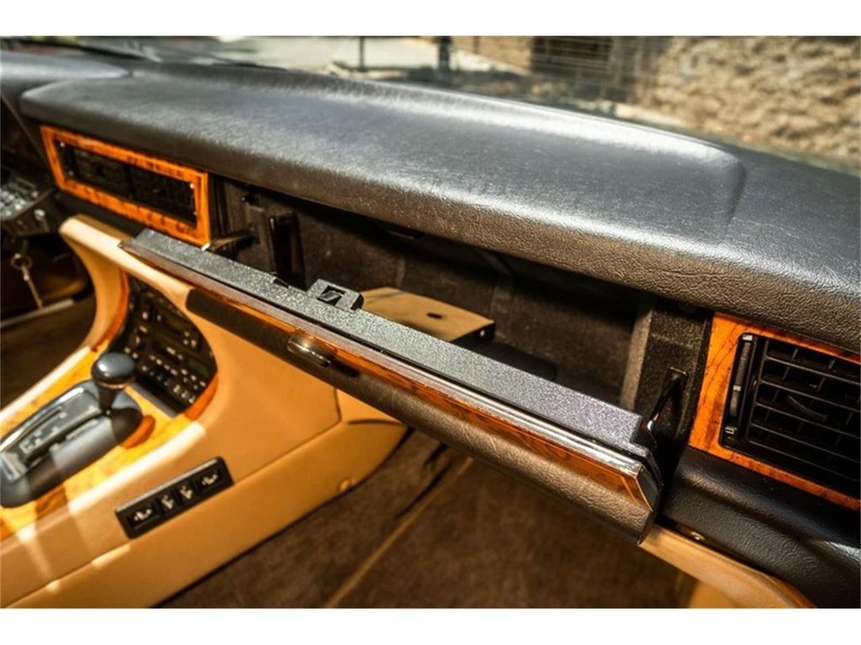 1988 Jaguar XJ40 XJ - Image 11 of 31