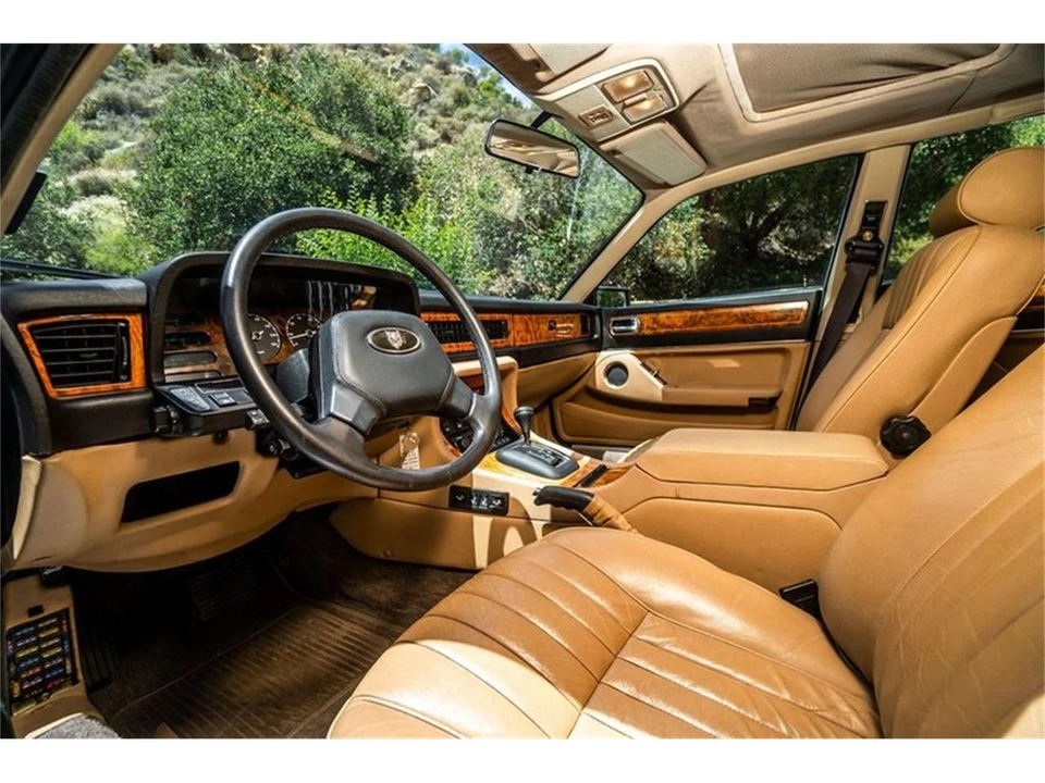 1988 Jaguar XJ40 XJ - Image 9 of 31