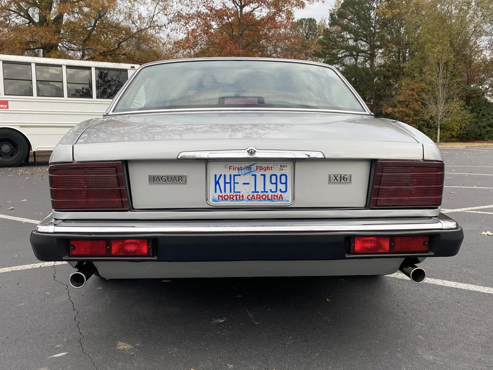 1988 Jaguar XJ40 XJ - Image 10 of 31