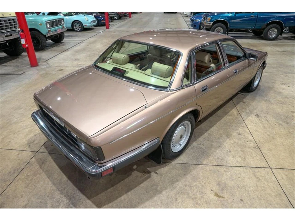 1988 Jaguar XJ40 XJ - Image 17 of 31