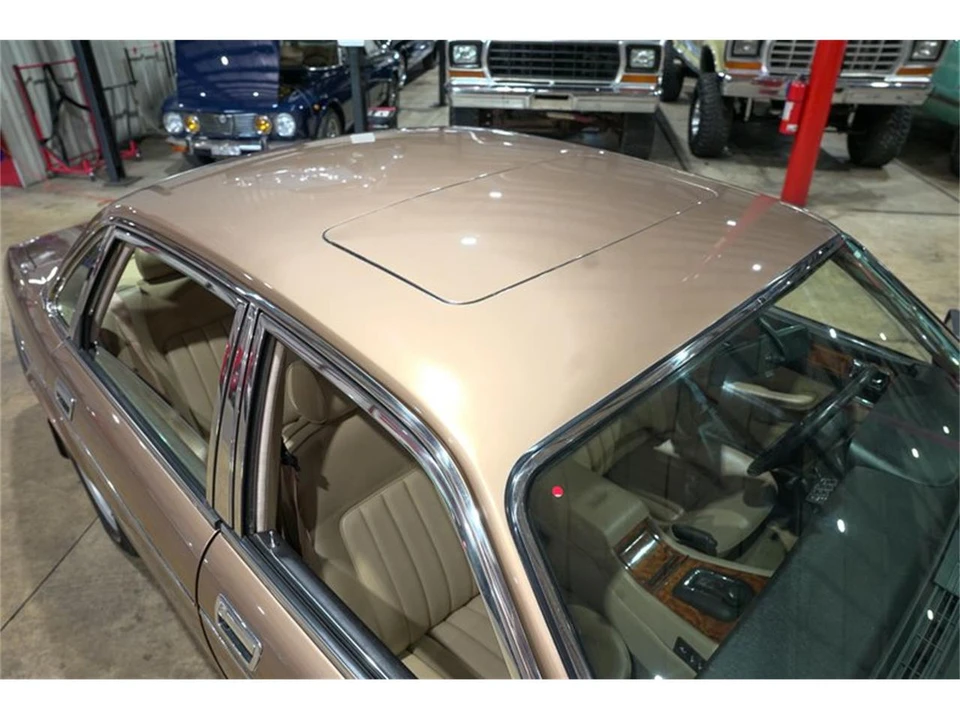 1988 Jaguar XJ40 XJ - Image 19 of 31