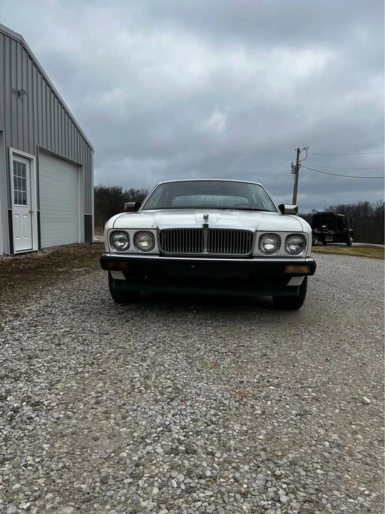 1988 Jaguar XJ40 XJ - Image 5 of 12