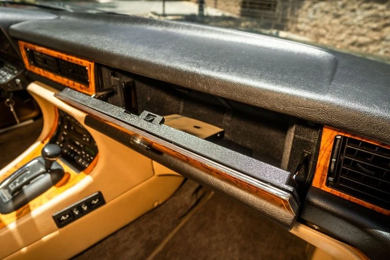 1988 Jaguar XJ40 XJ - Image 12 of 31