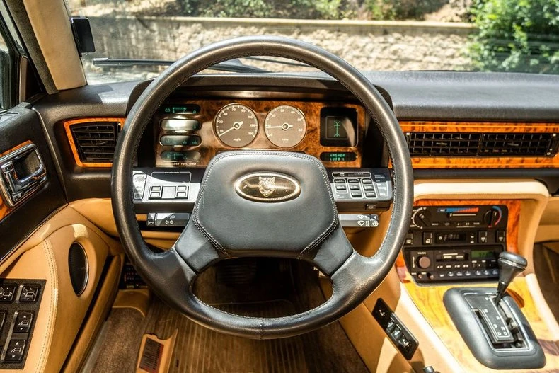 1988 Jaguar XJ40 XJ - Image 8 of 31
