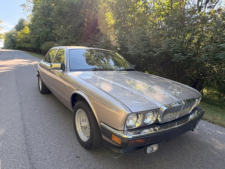 1988 Jaguar XJ40 XJ - Image 4 of 31