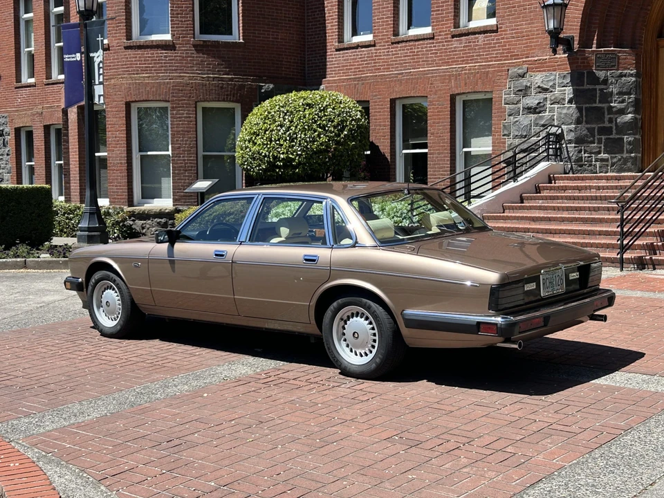 1988 Jaguar XJ Series 3 - Image 6 of 31