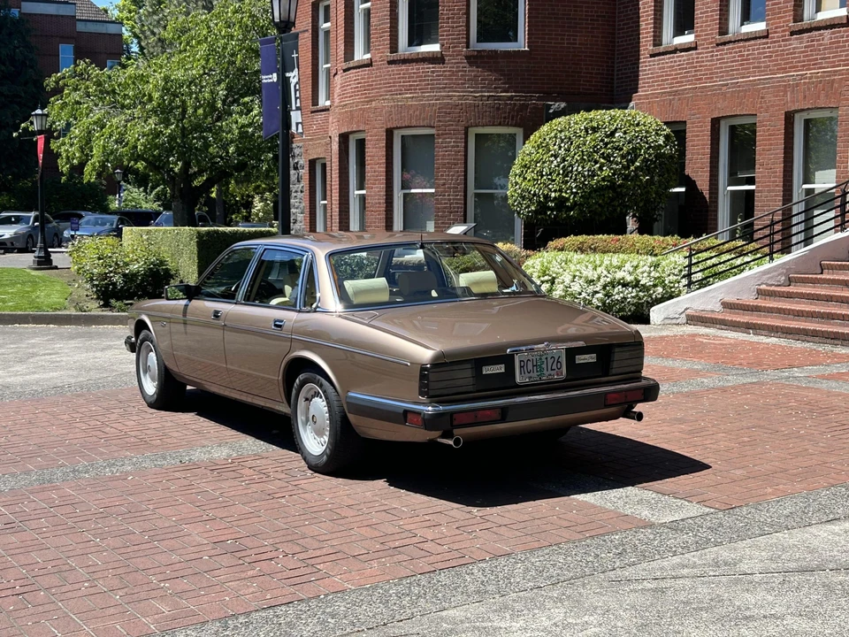 1988 Jaguar XJ Series 3 - Image 7 of 31