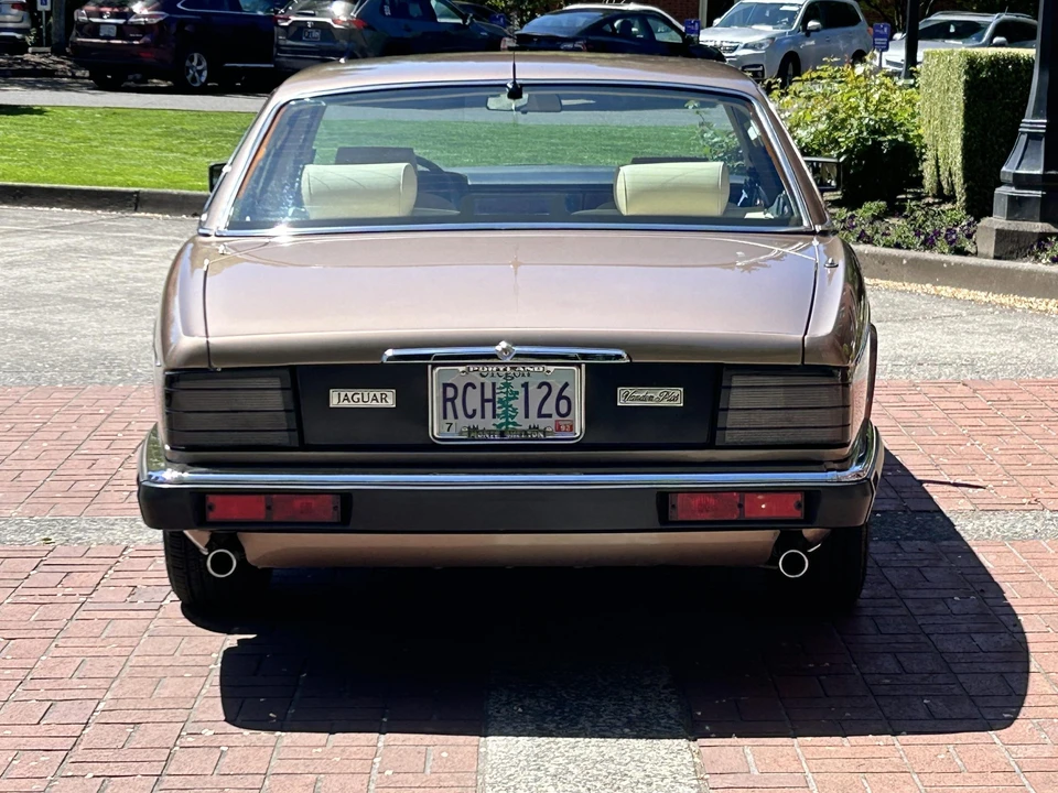 1988 Jaguar XJ Series 3 - Image 10 of 31