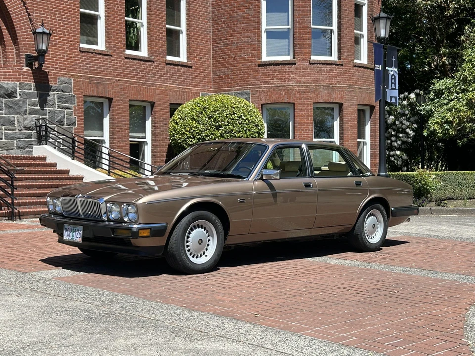 1988 Jaguar XJ Series 3 - Image 4 of 31