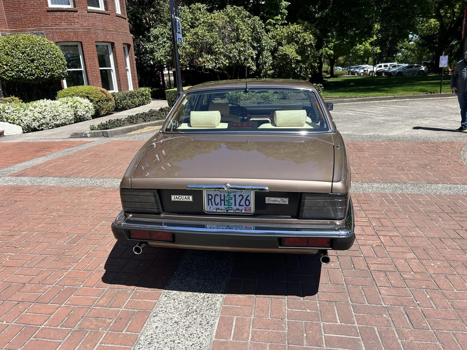 1988 Jaguar XJ Series 3 - Image 12 of 31