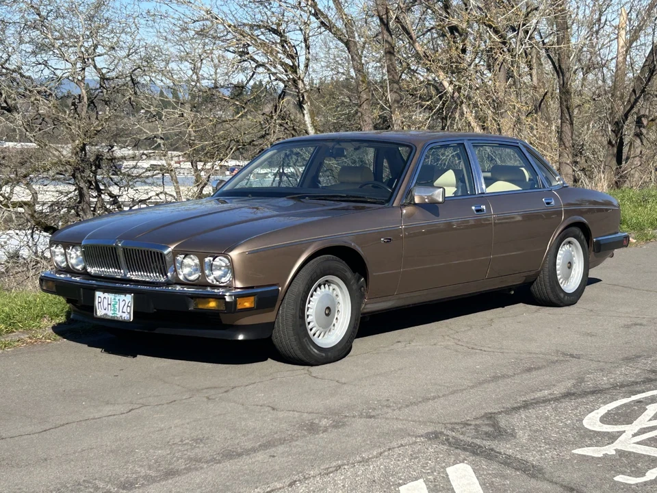 1988 Jaguar XJ Series 3 - Image 26 of 31
