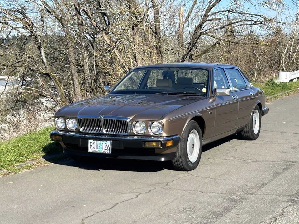 1988 Jaguar XJ Series 3 - Image 24 of 31