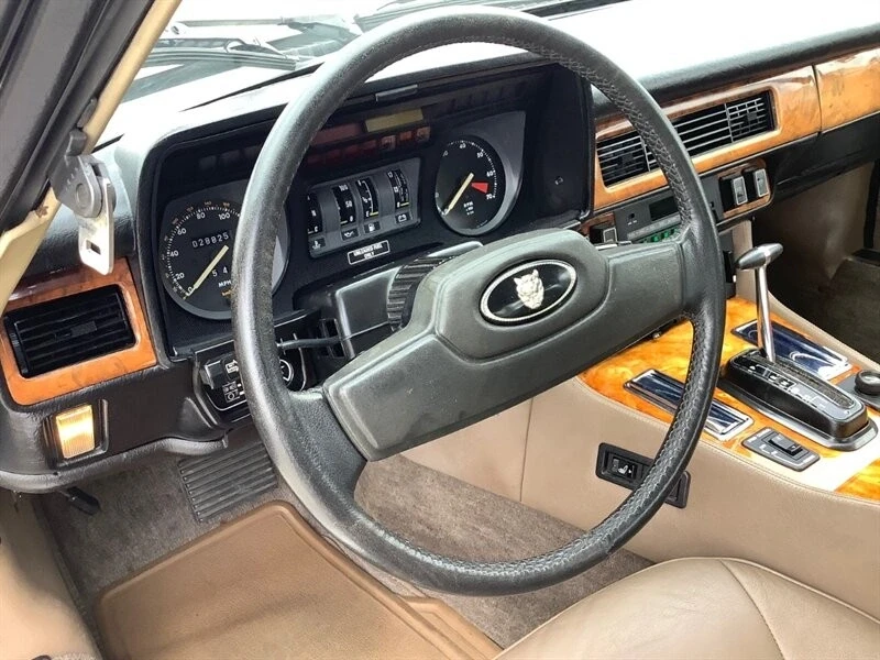1988 Jaguar XJS Convertible - Image 20 of 21