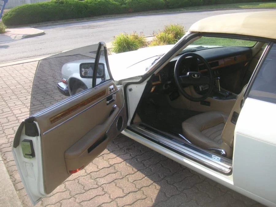 1988 Jaguar XJS Convertible - Image 25 of 31