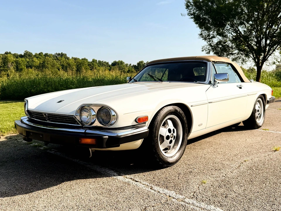 1988 Jaguar XJS Convertible - Image 11 of 21