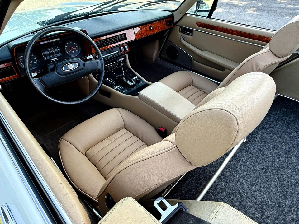 1988 Jaguar XJS Convertible - Image 16 of 21