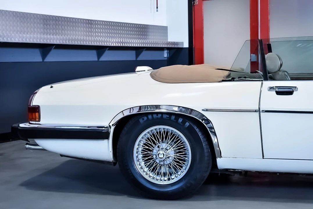 1988 Jaguar XJS Convertible - Image 26 of 30