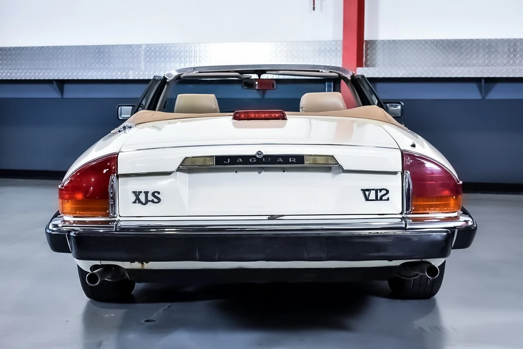 1988 Jaguar XJS Convertible - Image 13 of 30