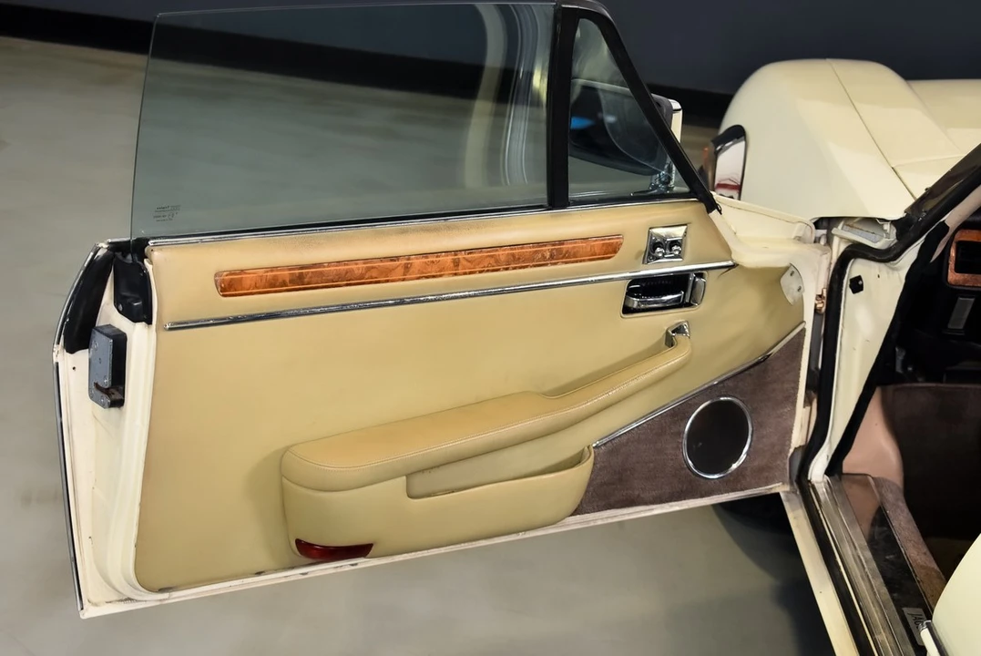 1988 Jaguar XJS Convertible - Image 30 of 30