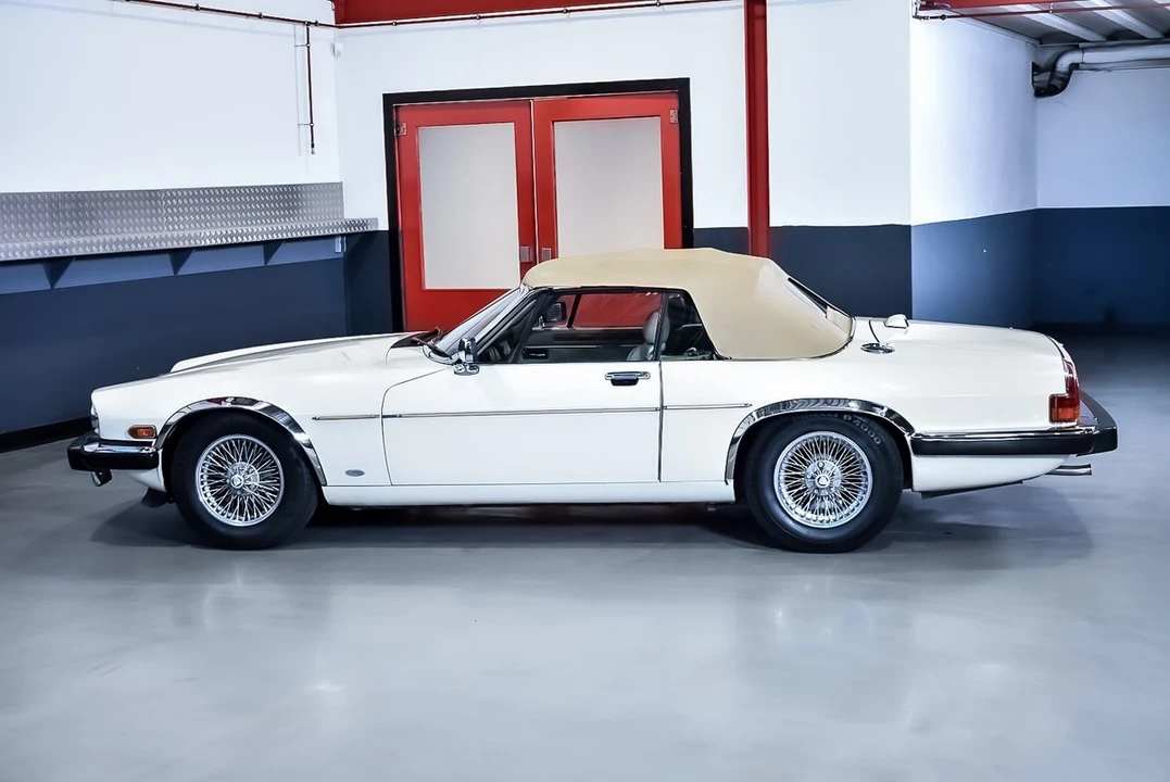1988 Jaguar XJS Convertible - Image 24 of 30