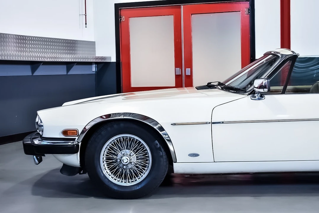 1988 Jaguar XJS Convertible - Image 28 of 30