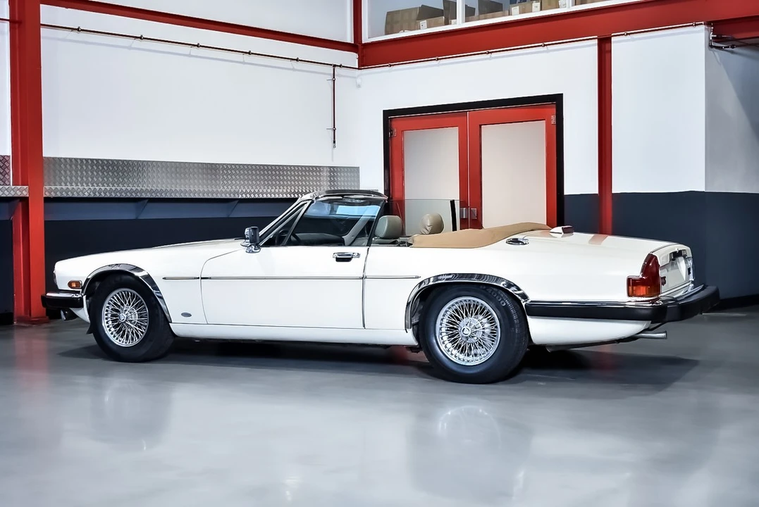 1988 Jaguar XJS Convertible - Image 18 of 30
