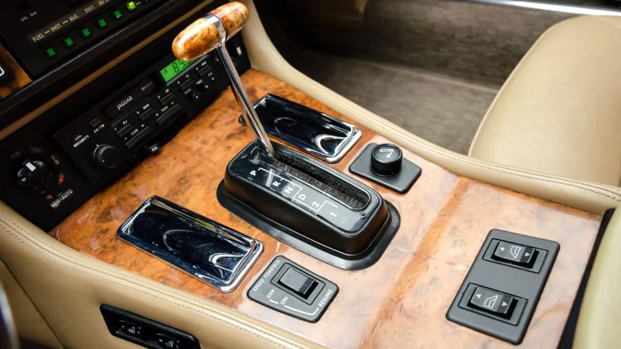 1988 Jaguar XJS - Image 9 of 12