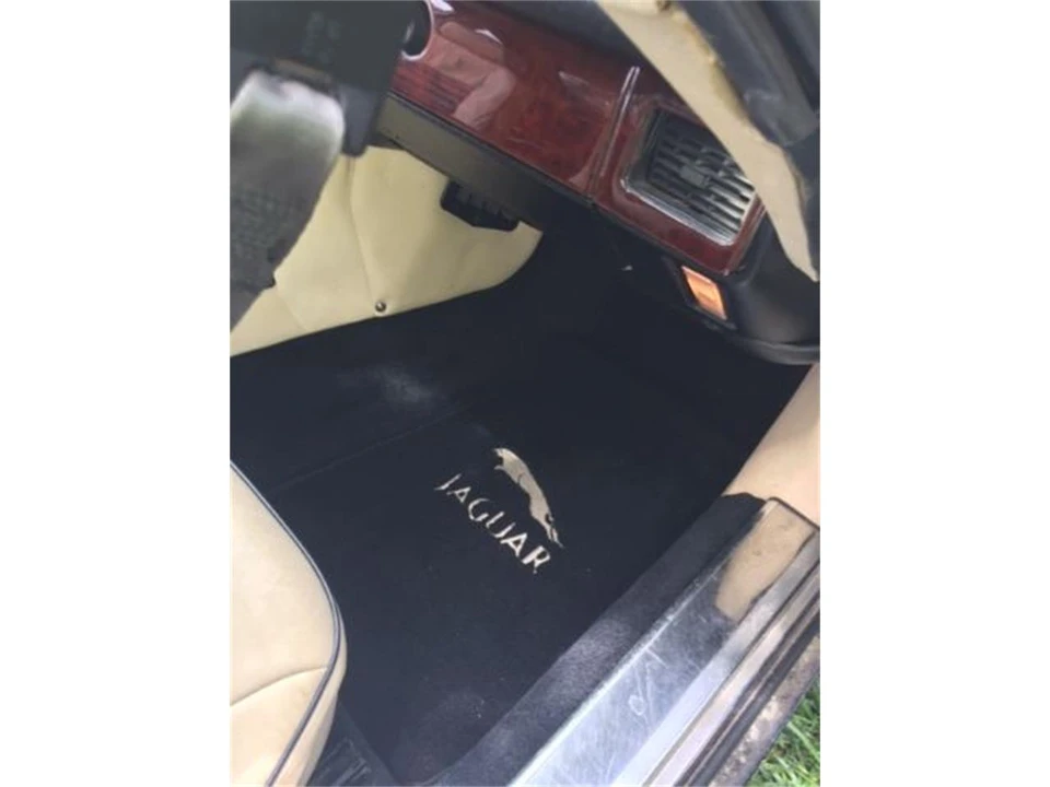 1988 Jaguar XJS Convertible - Image 11 of 21