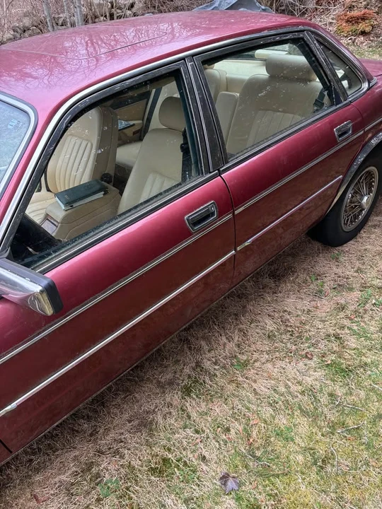 1988 Jaguar XJ40 XJ - Image 2 of 10