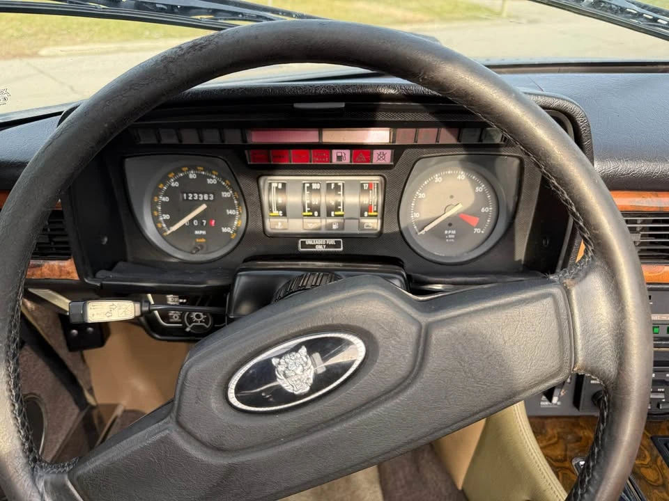 1988 Jaguar XJS - Image 9 of 11