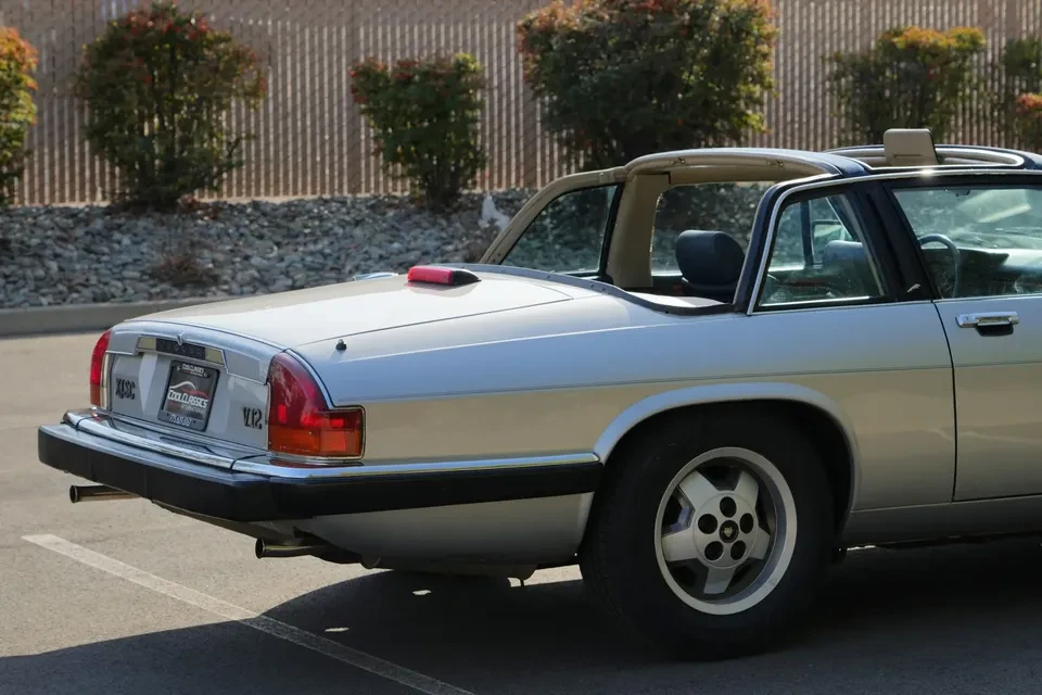 1988 Jaguar XJS Convertible - Image 14 of 16