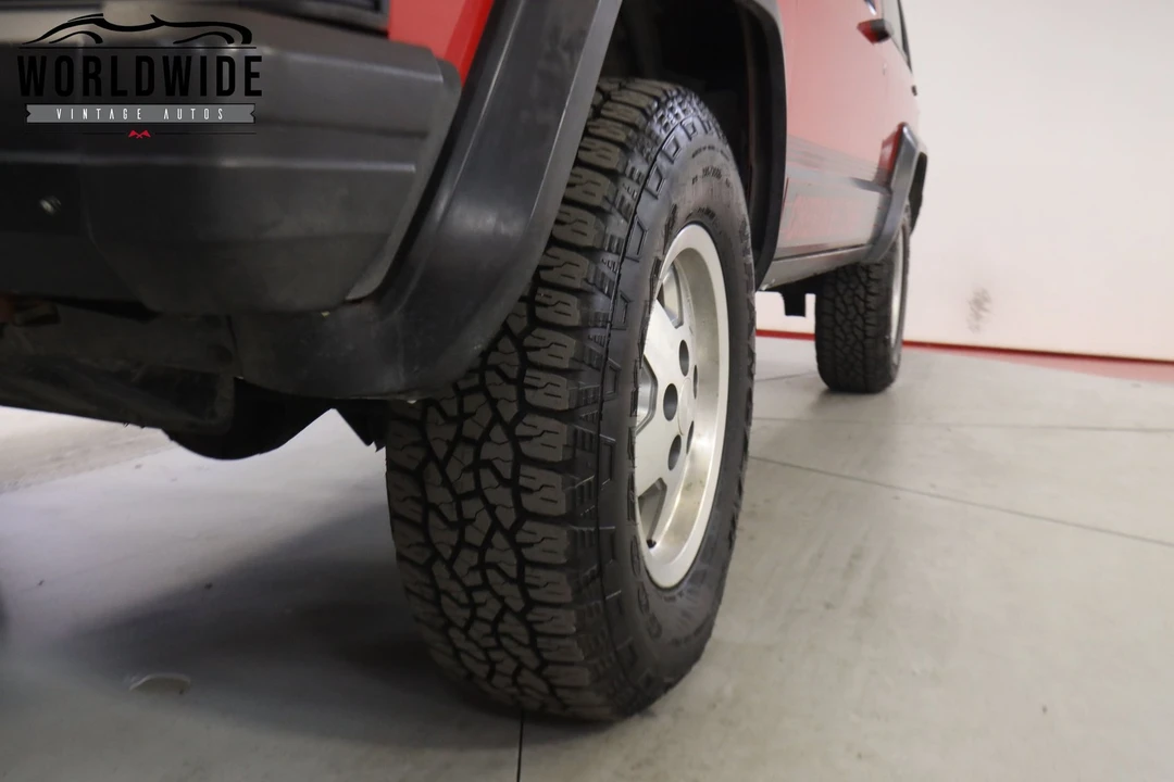 1988 Jeep XJ Cherokee - Image 11 of 12
