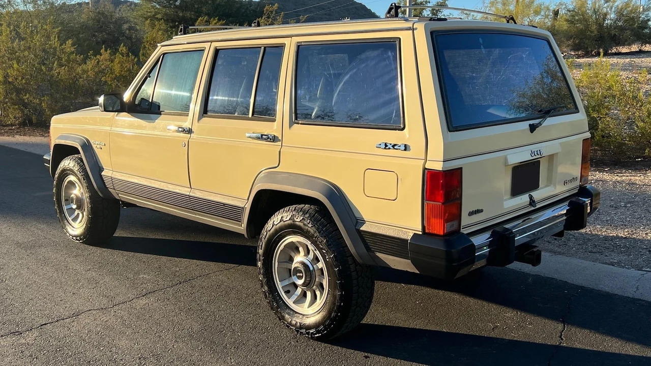 1988 Jeep XJ Cherokee - Image 3 of 10