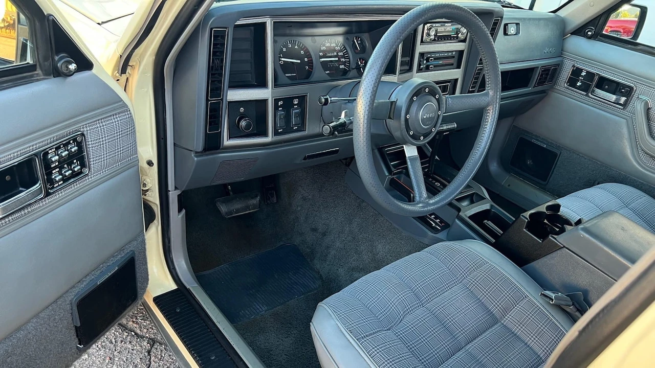 1988 Jeep XJ Cherokee - Image 4 of 10