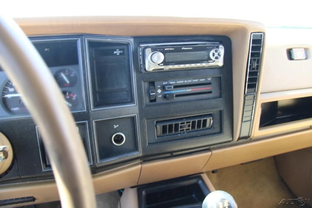 1988 Jeep XJ Cherokee - Image 17 of 21