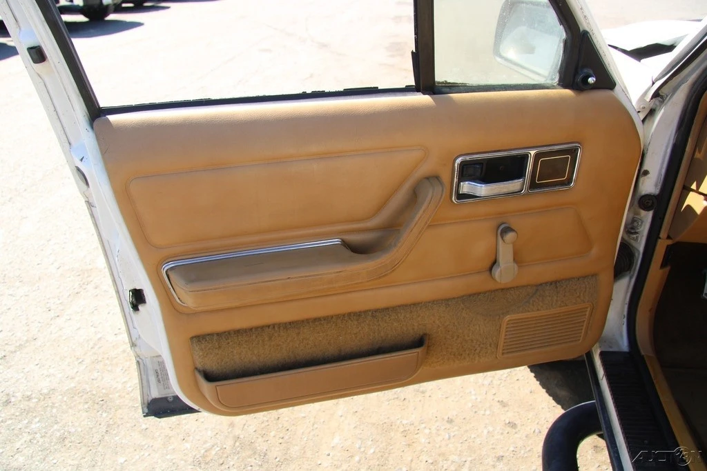 1988 Jeep XJ Cherokee - Image 13 of 21