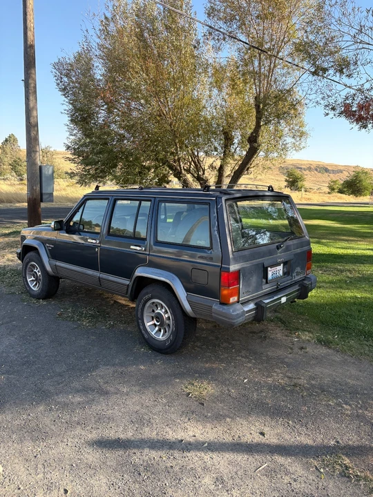 1988 Jeep XJ Cherokee - Image 7 of 12