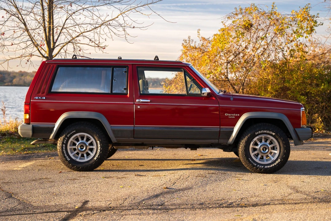 1988 Jeep XJ Cherokee - Image 16 of 31