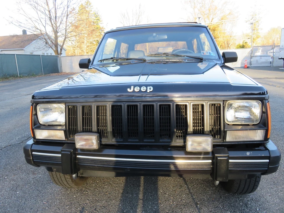 1988 Jeep XJ Cherokee - Image 16 of 31